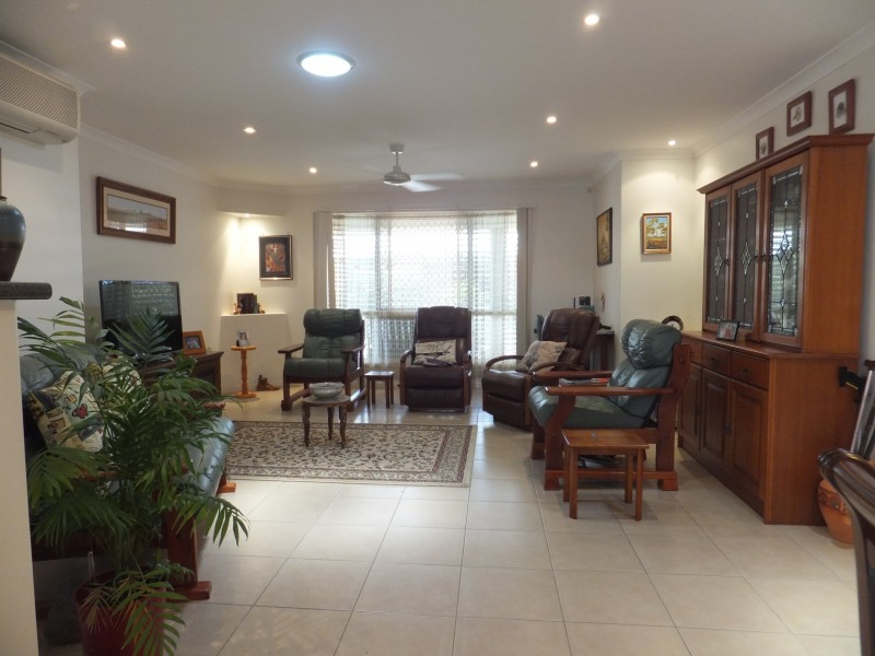 5/40-42 Macrossan Street, Childers QLD 4660