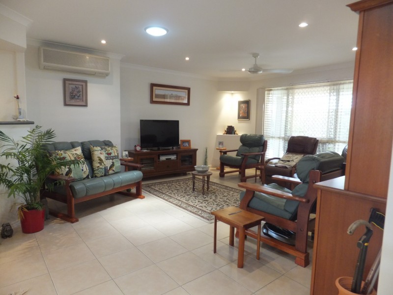 5/40-42 Macrossan Street, Childers QLD 4660