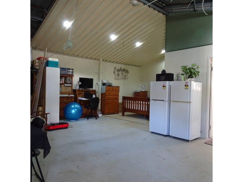 82 Oakview Drive, Redridge QLD 4660