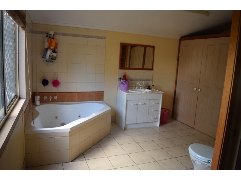 3 Tony Lutvey Avenue, Gayndah QLD 4625