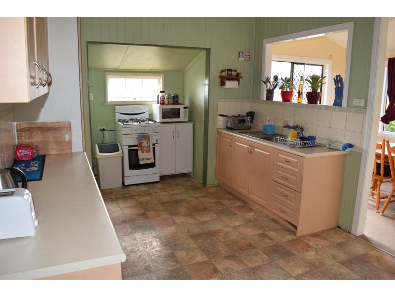 3 Tony Lutvey Avenue, Gayndah QLD 4625