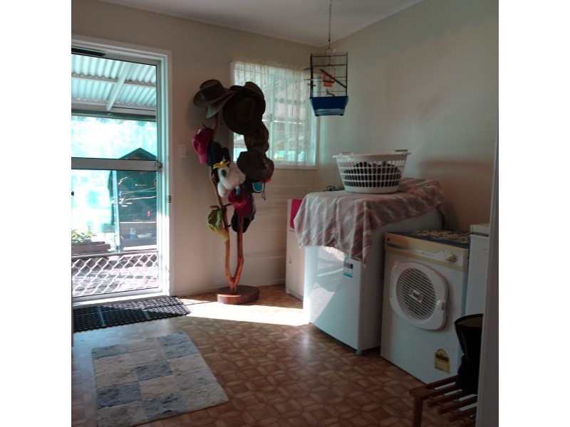 10 LISTER STREET, Apple Tree Creek QLD 4660