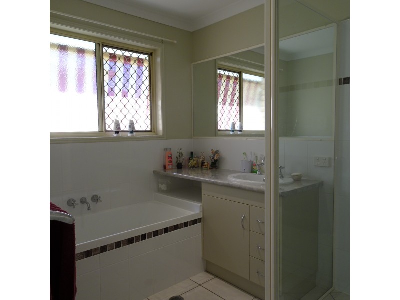 10 COCKATOO COURT, Apple Tree Creek QLD 4660
