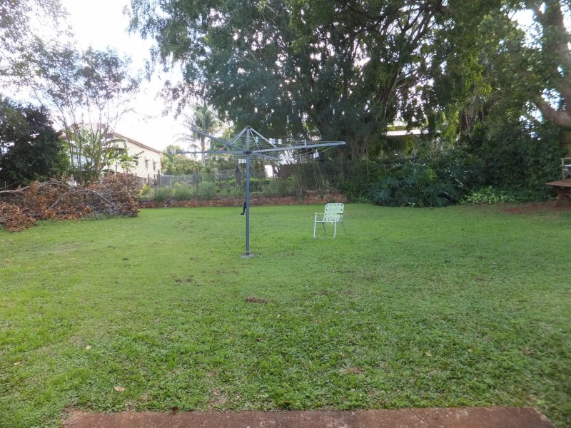 6 Queen Street, Childers QLD 4660