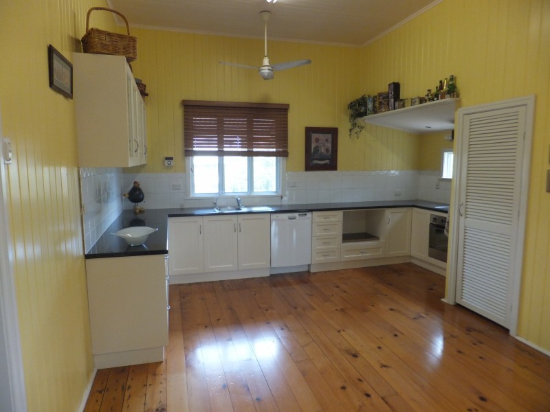 37 NELSON STREET, Childers QLD 4660