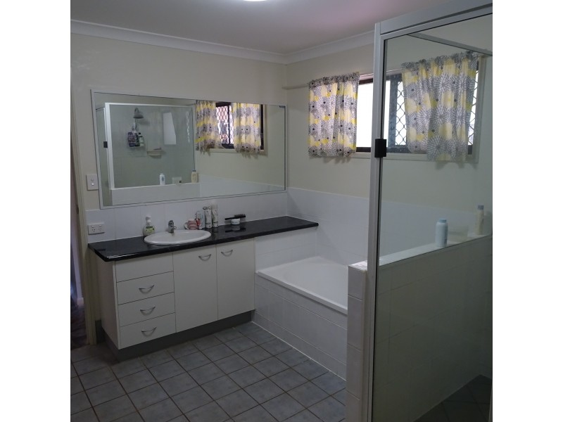 65 THOMPSON ROAD, Childers QLD 4660