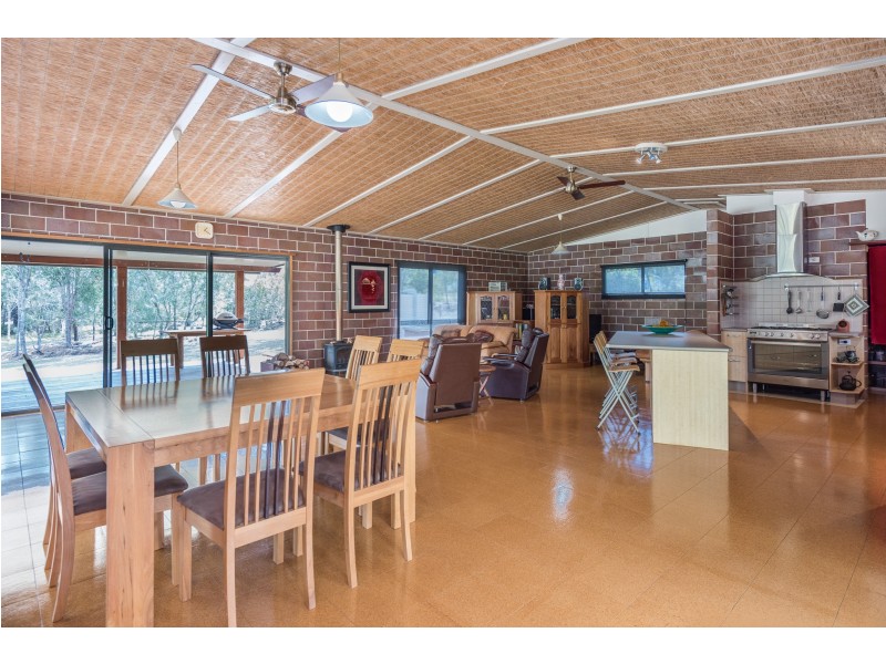 97 OAKVIEW DRIVE, Redridge QLD 4660