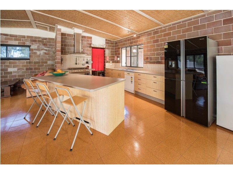 97 OAKVIEW DRIVE, Redridge QLD 4660