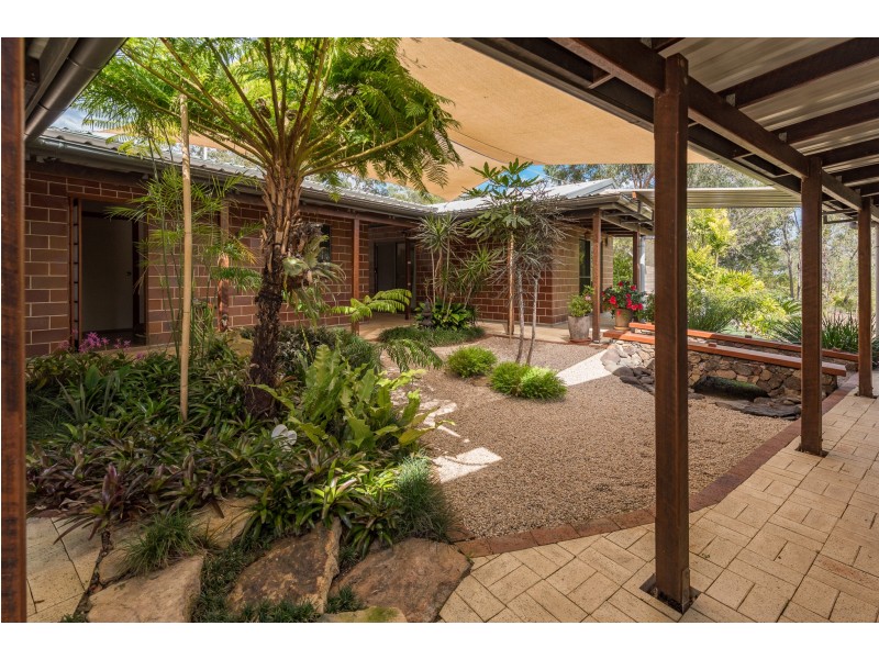 97 OAKVIEW DRIVE, Redridge QLD 4660