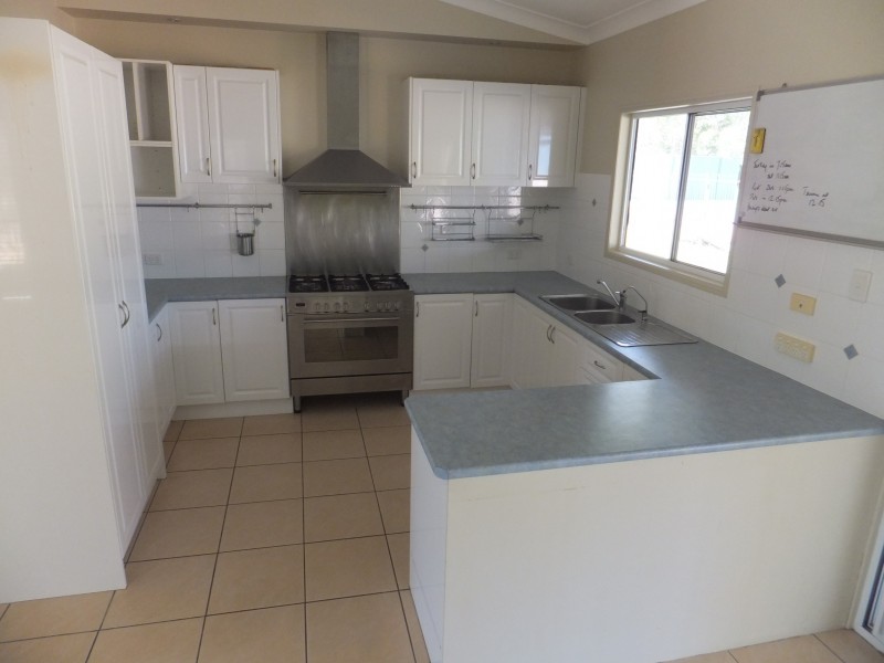 13 GREVILLEA DRIVE, Redridge QLD 4660