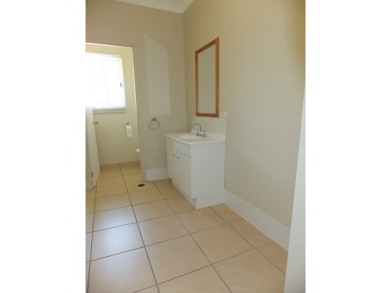 13 GREVILLEA DRIVE, Redridge QLD 4660