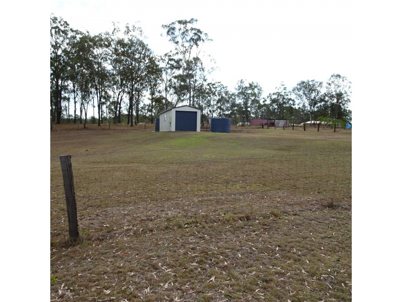 29-31 Wallace Street, Apple Tree Creek QLD 4660