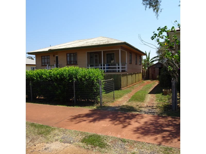 11 WEST STREET, Childers QLD 4660