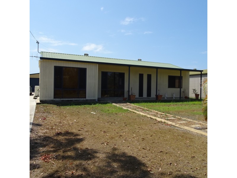 2 HULL STREET, Buxton QLD 4660