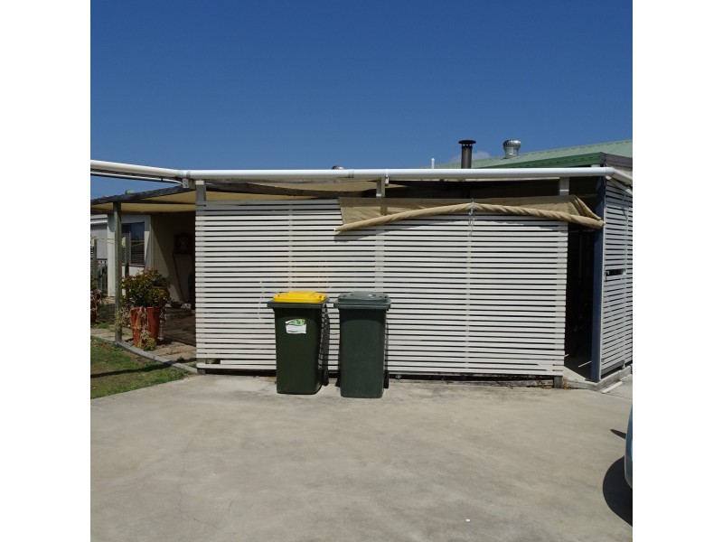 2 HULL STREET, Buxton QLD 4660