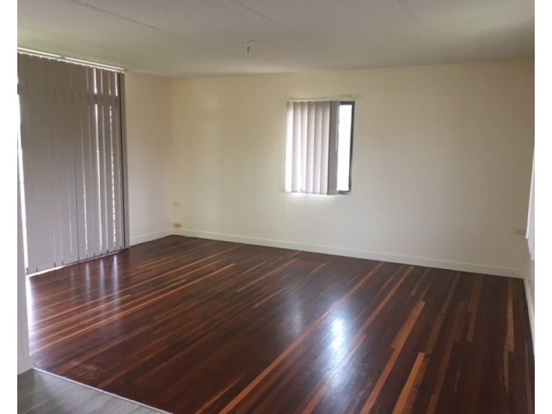 13 Lord Street, Childers QLD 4660