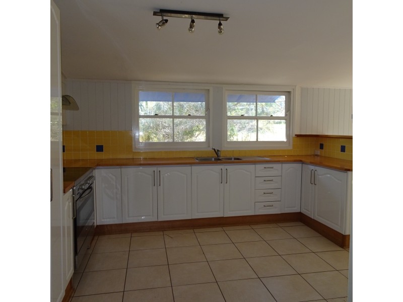 37 Kelvin Street, Apple Tree Creek QLD 4660