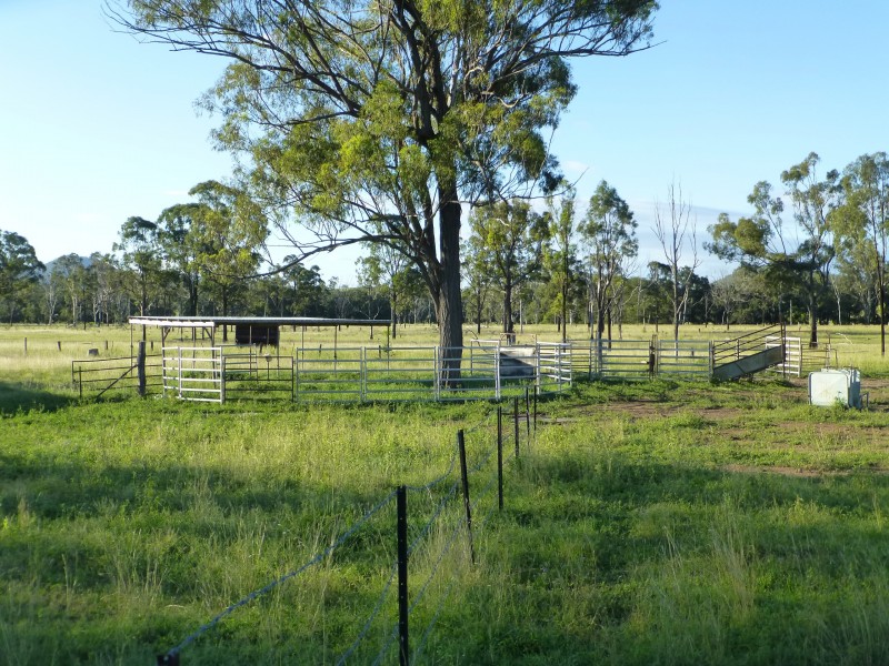Coalstoun Lakes QLD 4621