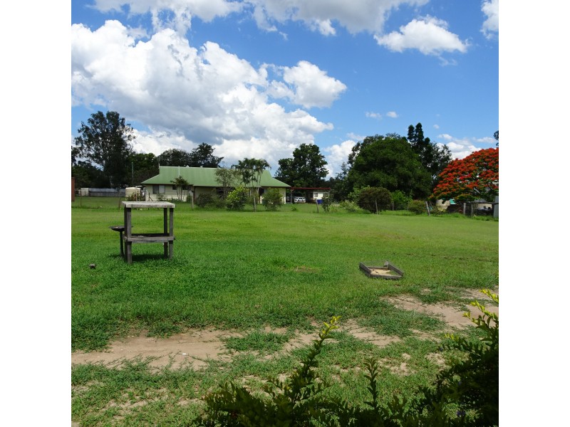 6 LEONARD COURT, Cordalba QLD 4660