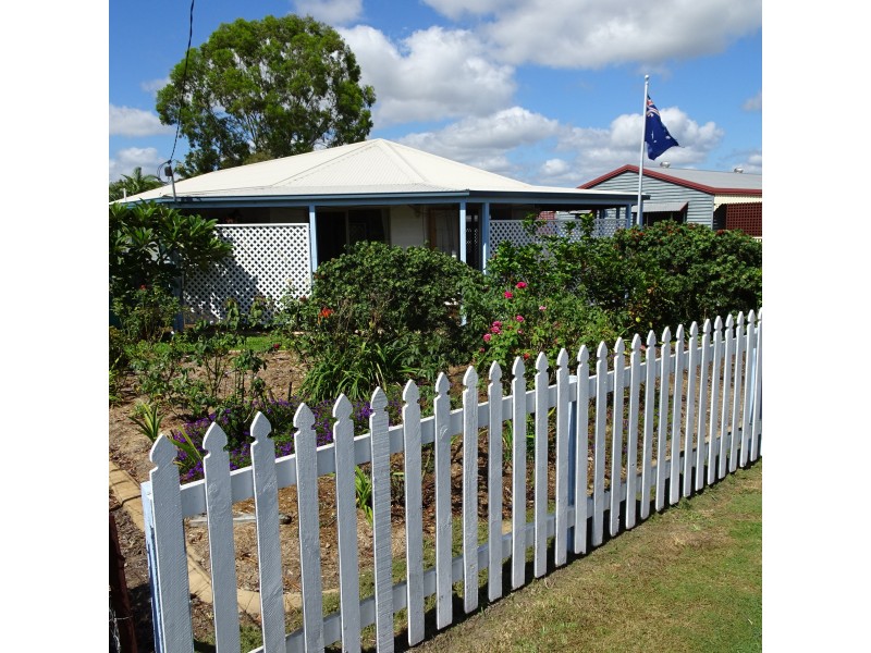 5 SMITH STREET, Buxton QLD 4660