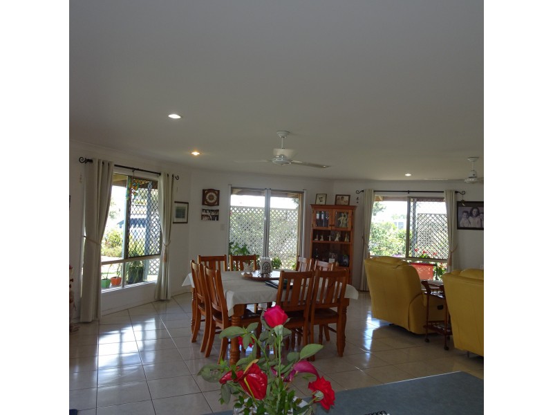5 SMITH STREET, Buxton QLD 4660