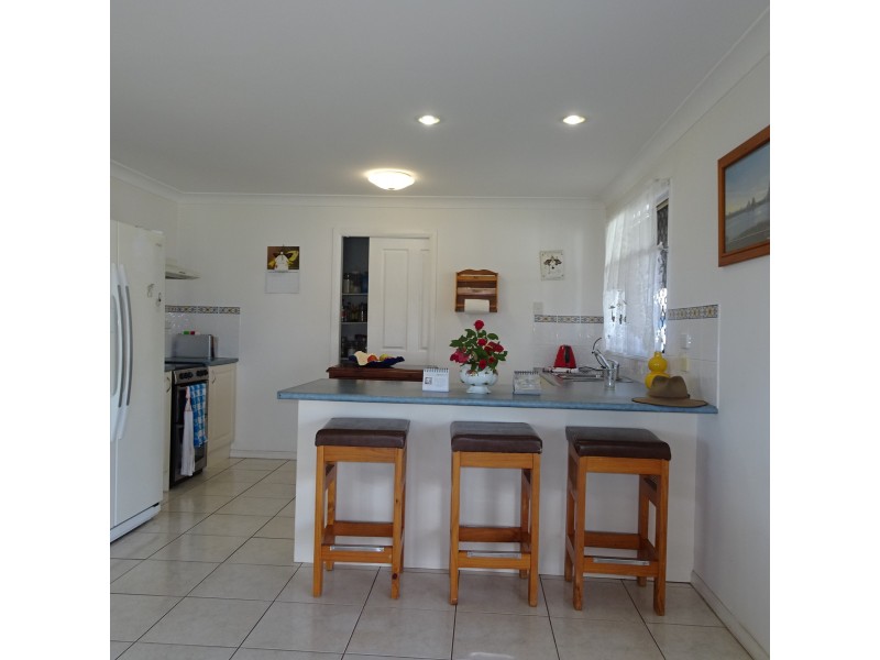 5 SMITH STREET, Buxton QLD 4660
