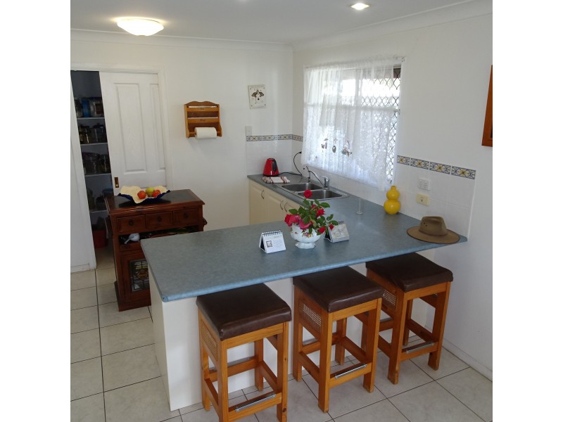 5 SMITH STREET, Buxton QLD 4660