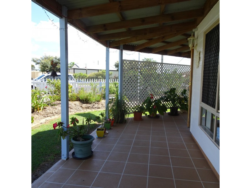 5 SMITH STREET, Buxton QLD 4660