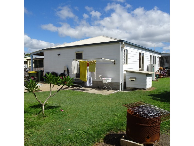 5 SMITH STREET, Buxton QLD 4660