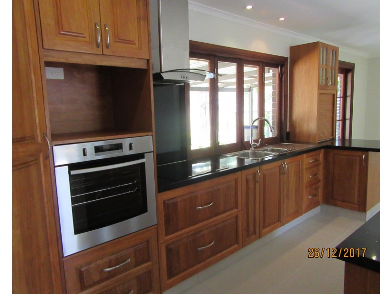 18 SUNNYBRAE CIRCUIT, Redridge QLD 4660