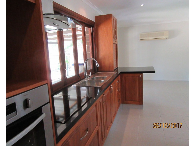 18 SUNNYBRAE CIRCUIT, Redridge QLD 4660