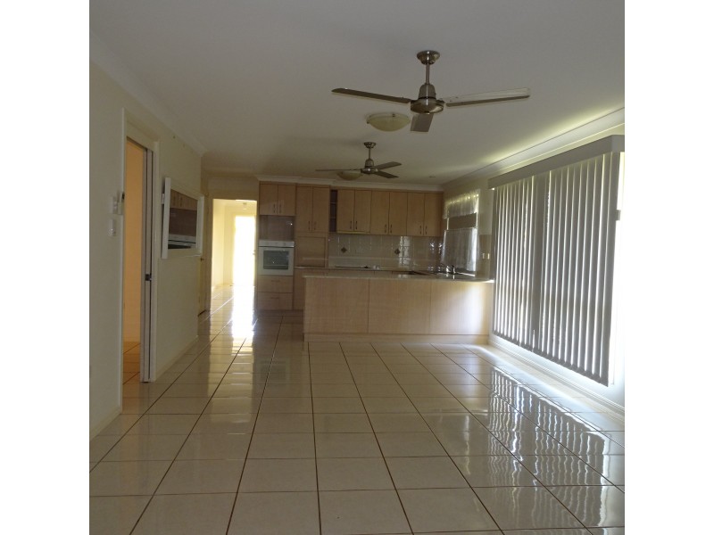 5 CANECUTTER COURT, Childers QLD 4660