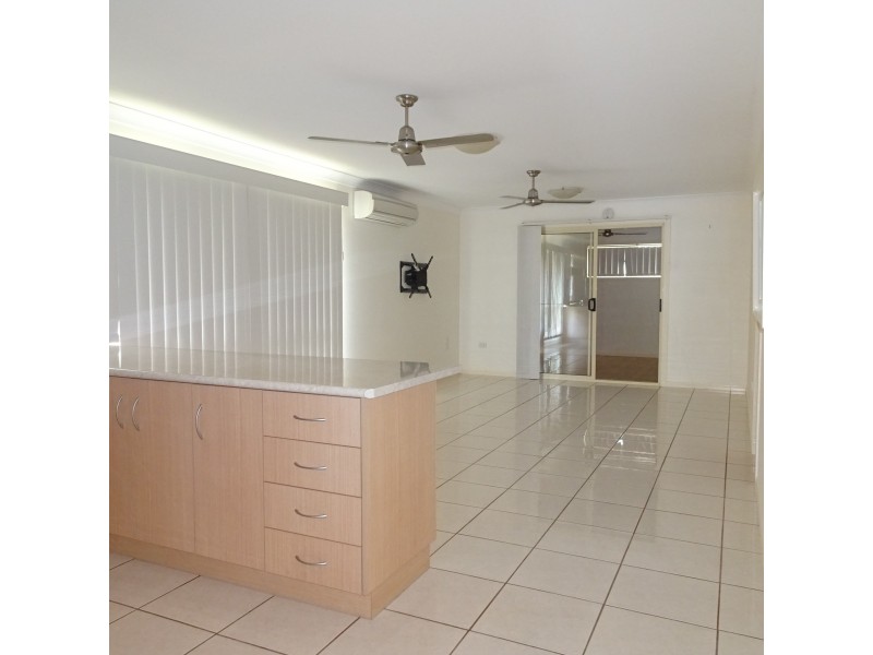 5 CANECUTTER COURT, Childers QLD 4660