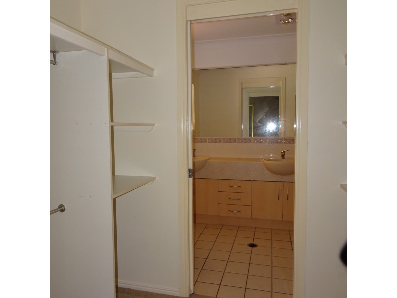 5 CANECUTTER COURT, Childers QLD 4660