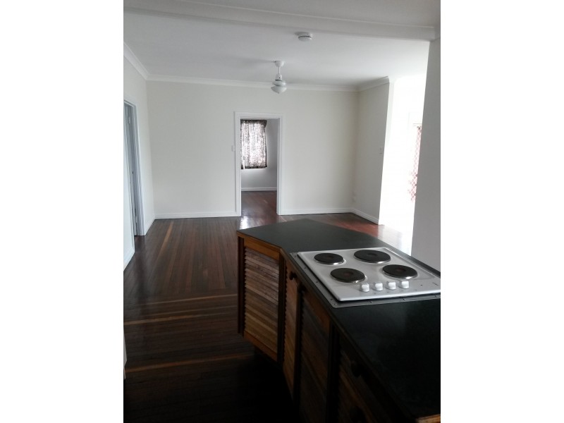 27 Travis Street, Buxton QLD 4660