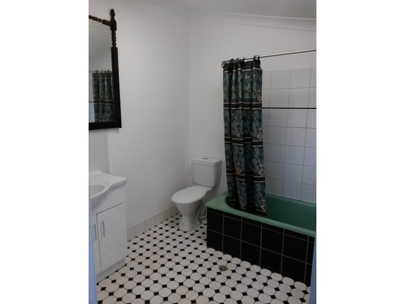 27 Travis Street, Buxton QLD 4660