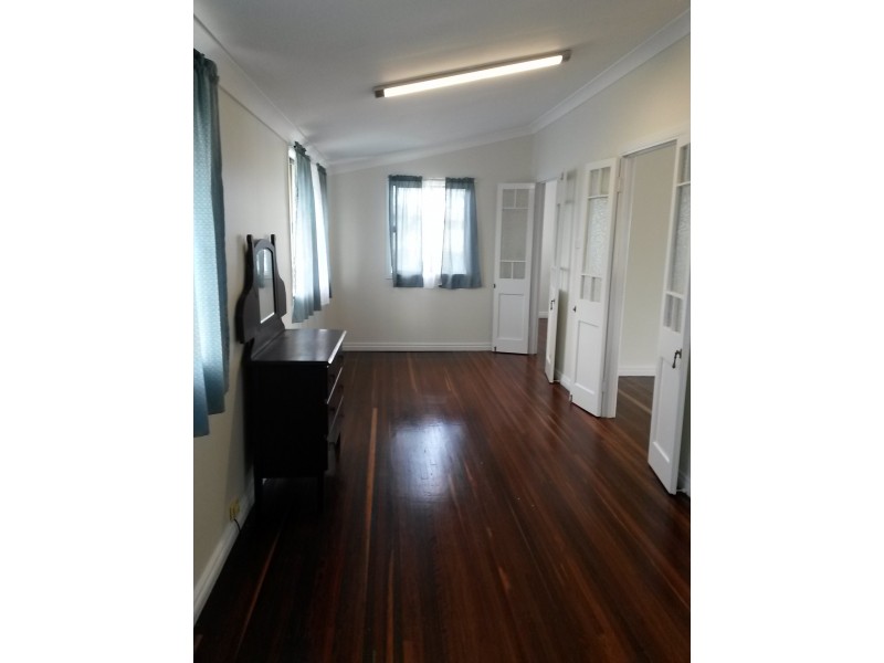 27 Travis Street, Buxton QLD 4660