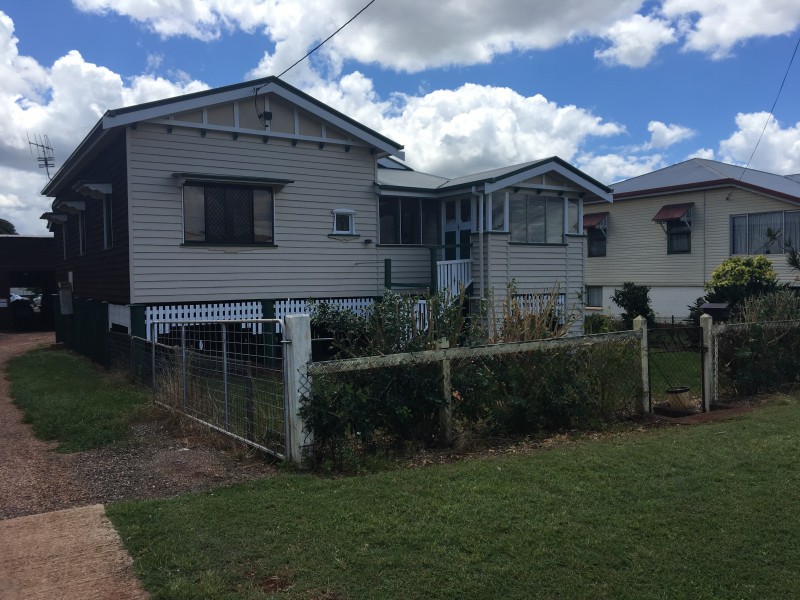 49 Macrossan Street, Childers QLD 4660