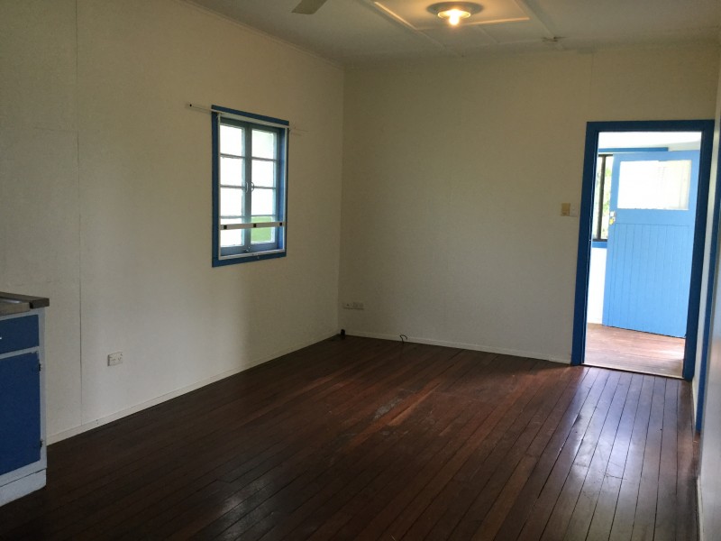 4 Elizabeth Street, Childers QLD 4660