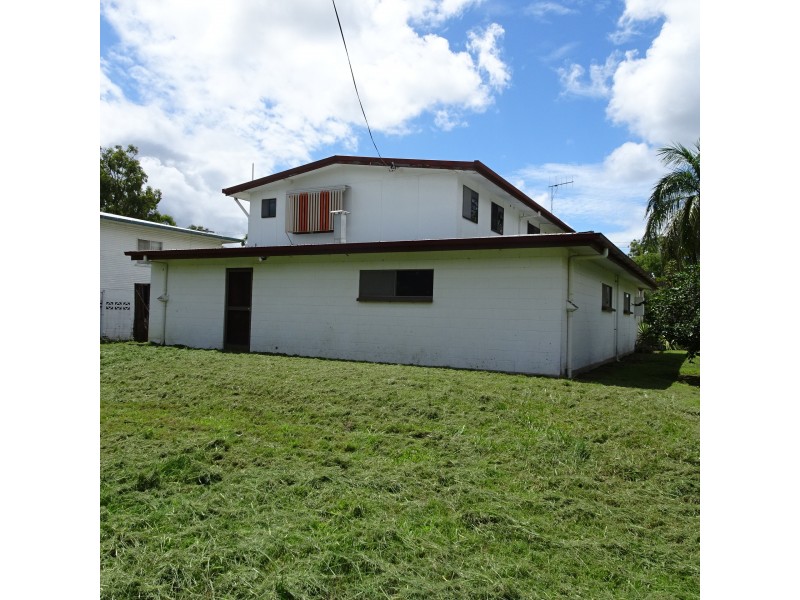 17 HUME STREET, Buxton QLD 4660