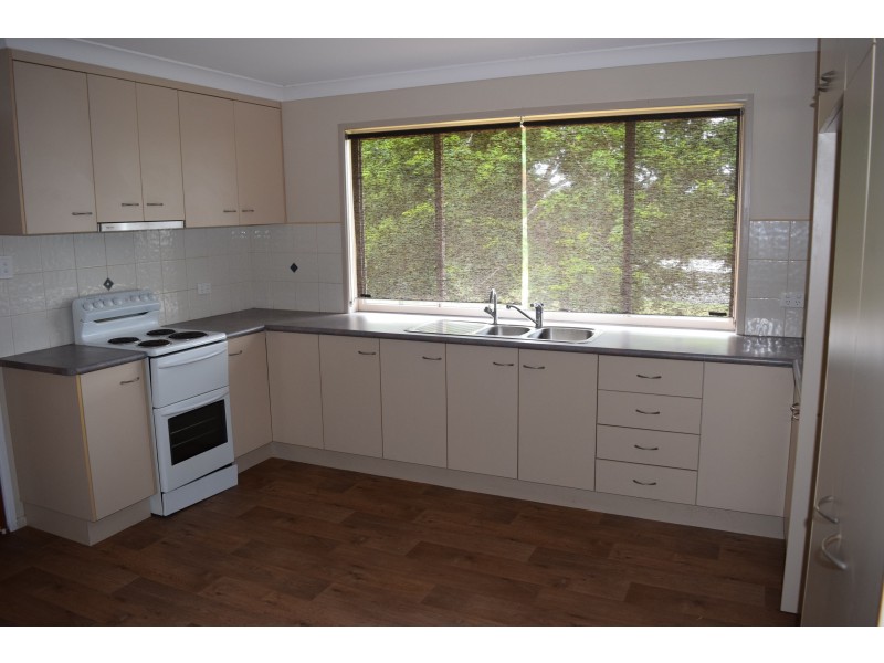 87 Porter Street, Gayndah QLD 4625