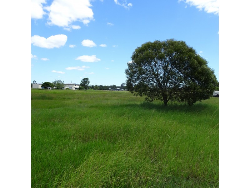 9 RIVER ROAD, Buxton QLD 4660