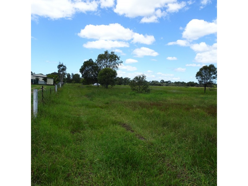 9 RIVER ROAD, Buxton QLD 4660