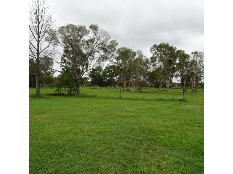 7 RIVER ROAD, Buxton QLD 4660