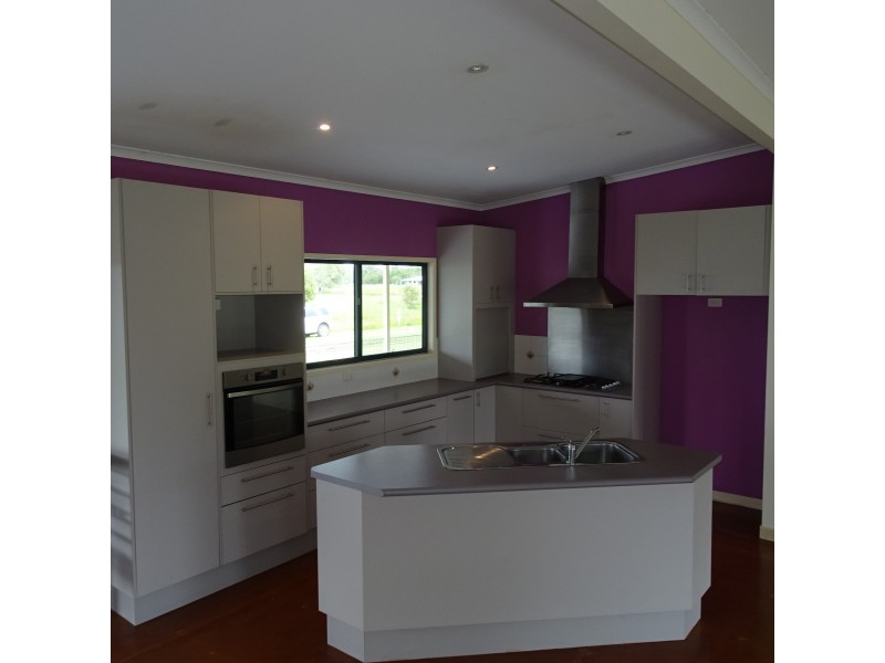 7 RIVER ROAD, Buxton QLD 4660