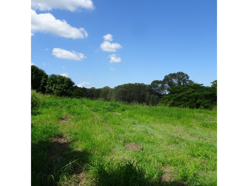 39-41 KELVIN STREET, Apple Tree Creek QLD 4660