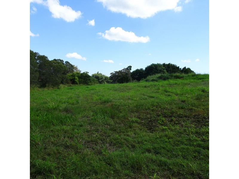 39-41 KELVIN STREET, Apple Tree Creek QLD 4660