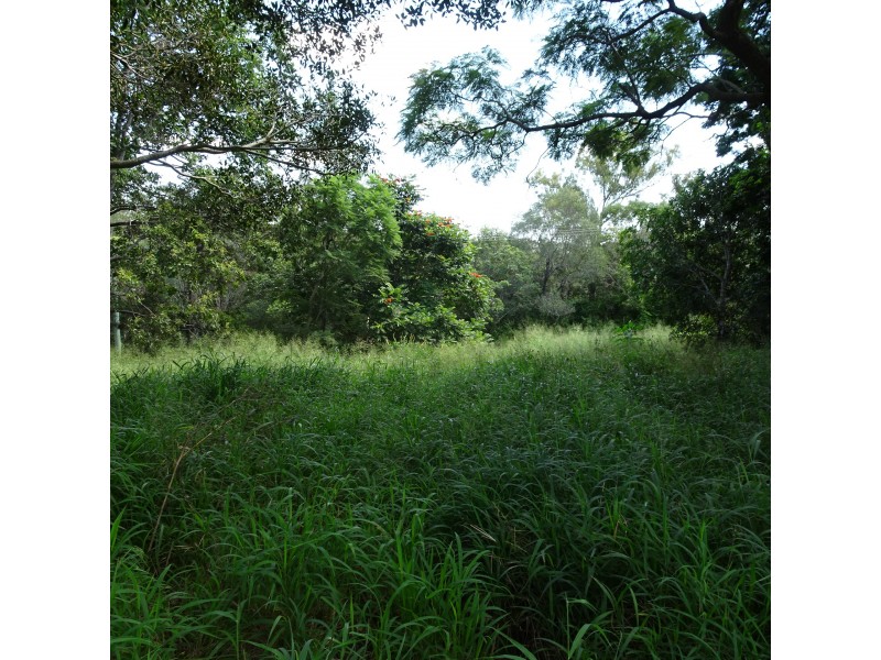 39-41 KELVIN STREET, Apple Tree Creek QLD 4660