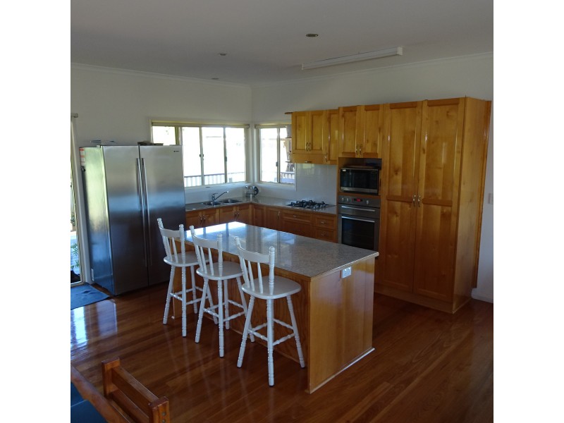 111 RAINBOWS ROAD, SOUTH ISIS, Childers QLD 4660