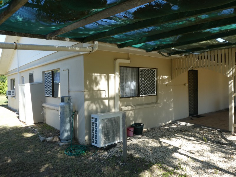 17 ELIZABETH STREET, Biggenden QLD 4621